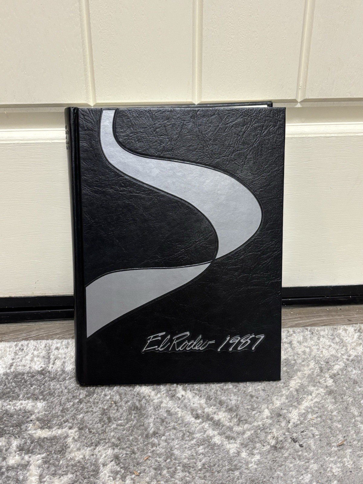 1987 El Rodeo University of Southern California USC Hard Cover Yearbook Vintage 1987 El Rodeo University of Southern California USC Hard Cover Yearbook Vintage