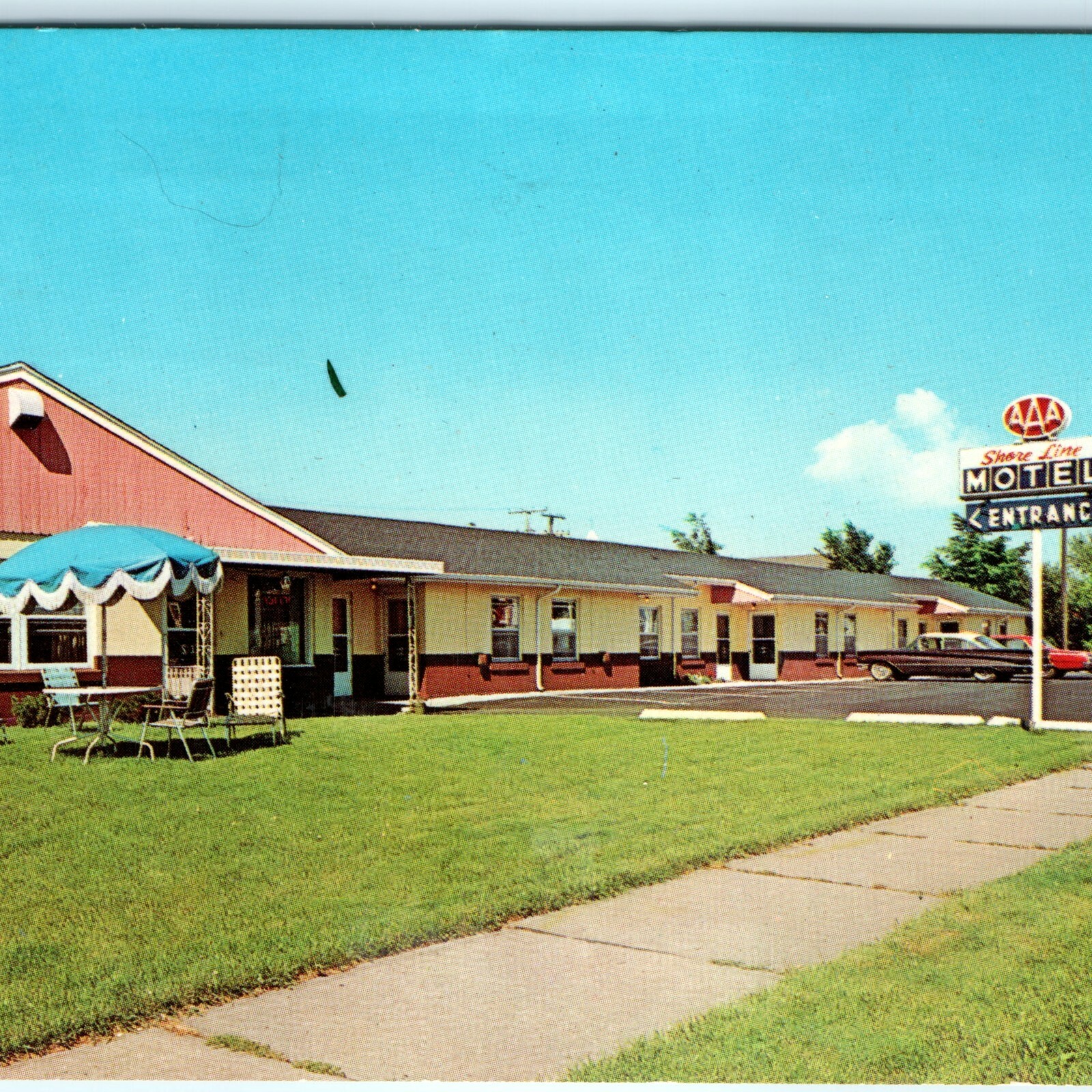 c1960s Superior, WI Shore Line Motel Postcard AAA Sign Roadside Hwy Advertising