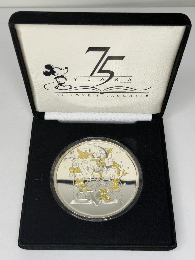 1998 Liberty Mint Disney 75 Years of Love & Laughter 5 oz .999 Silver Medallion