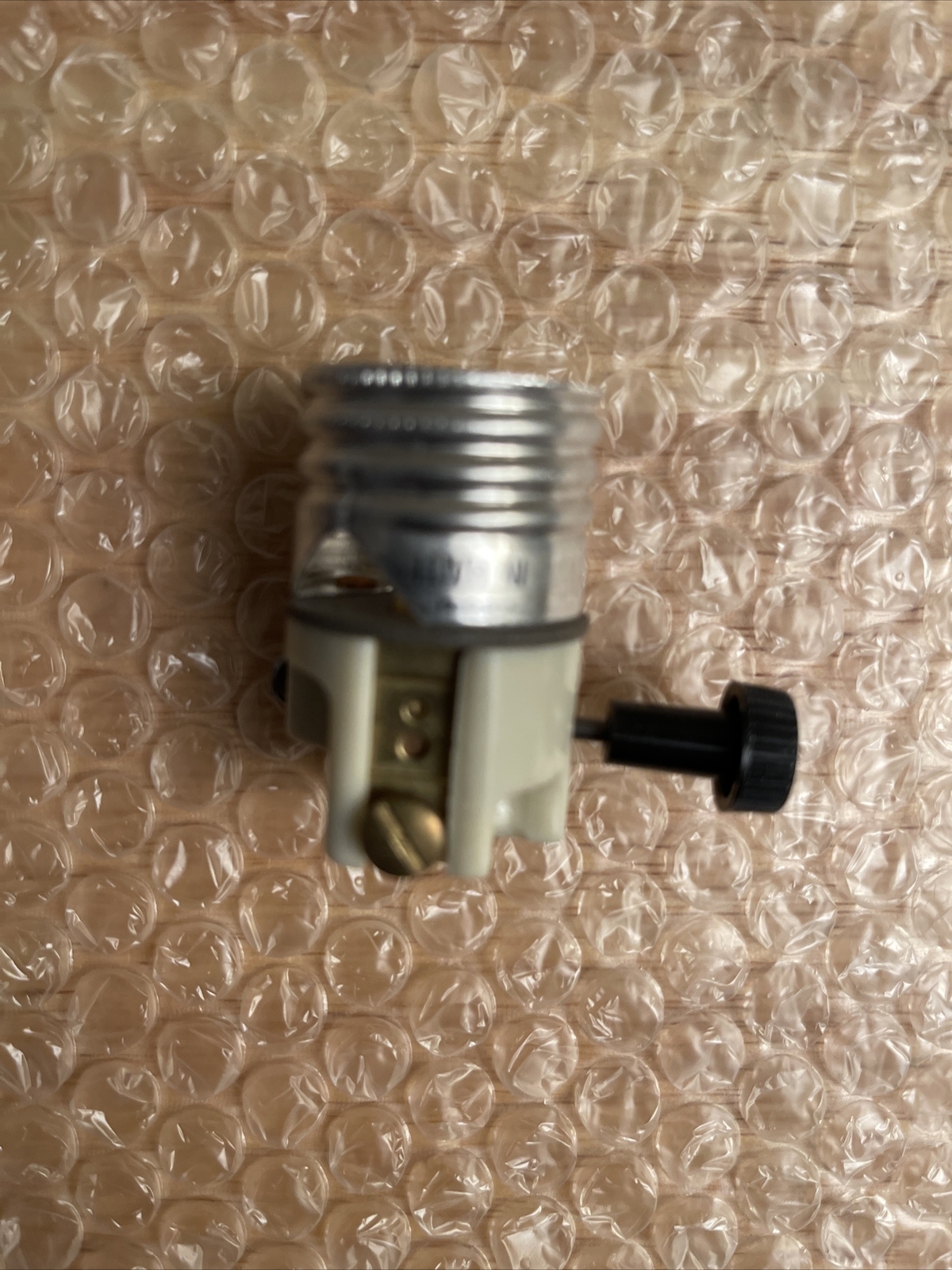 VINTAGE CIRCLE F Interior For 3-Way Bulb Turn knob Lamp Socket NEW OLD STOCK