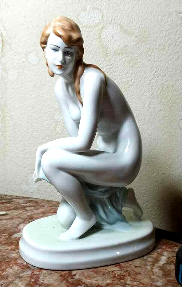 Antique Zsolnay Porcelain Kneeling Nude, 8.5\