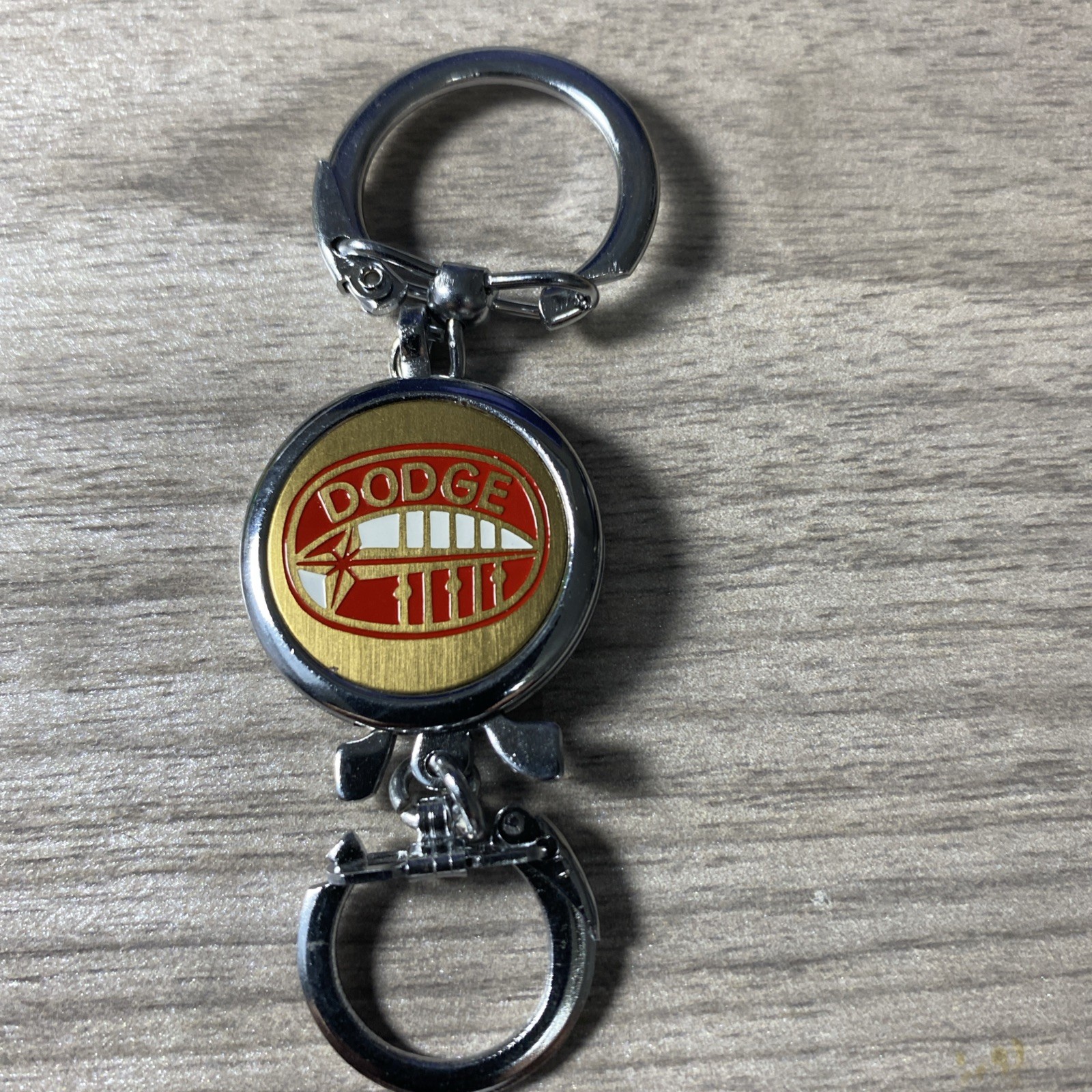1960\'S DODGE MOTORS KEY CHAIN ........ 1960\'S DODGE MOTORS KEY CHAIN ........