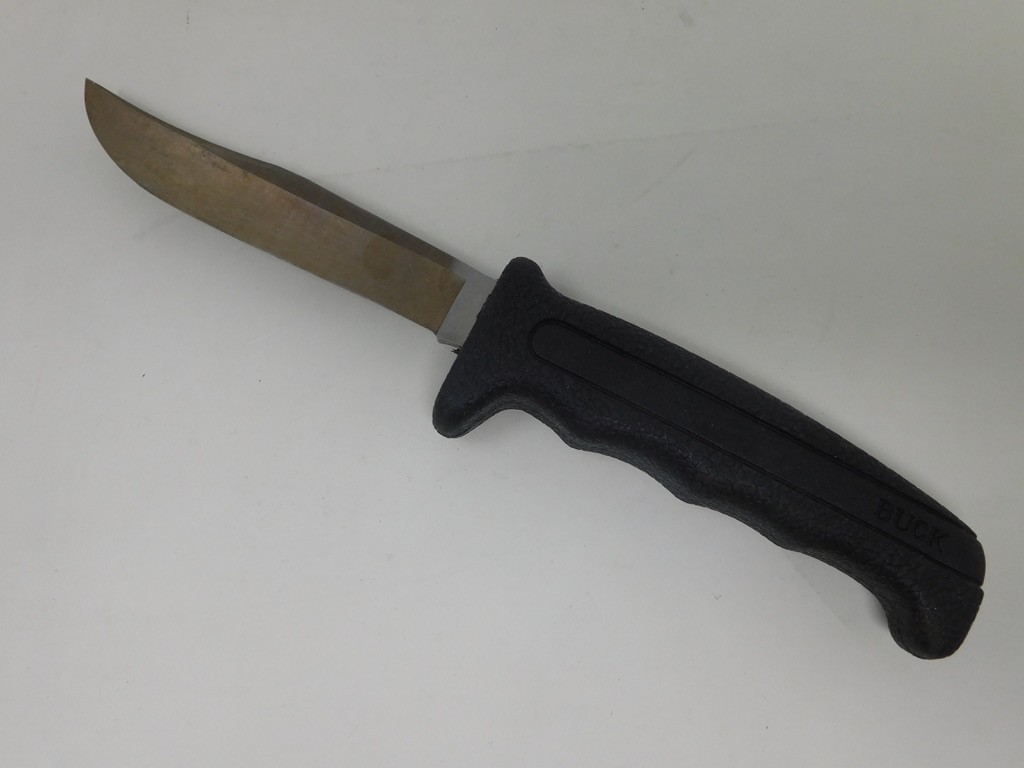 BUCK knife 602 black rubber handle fixed blade USED