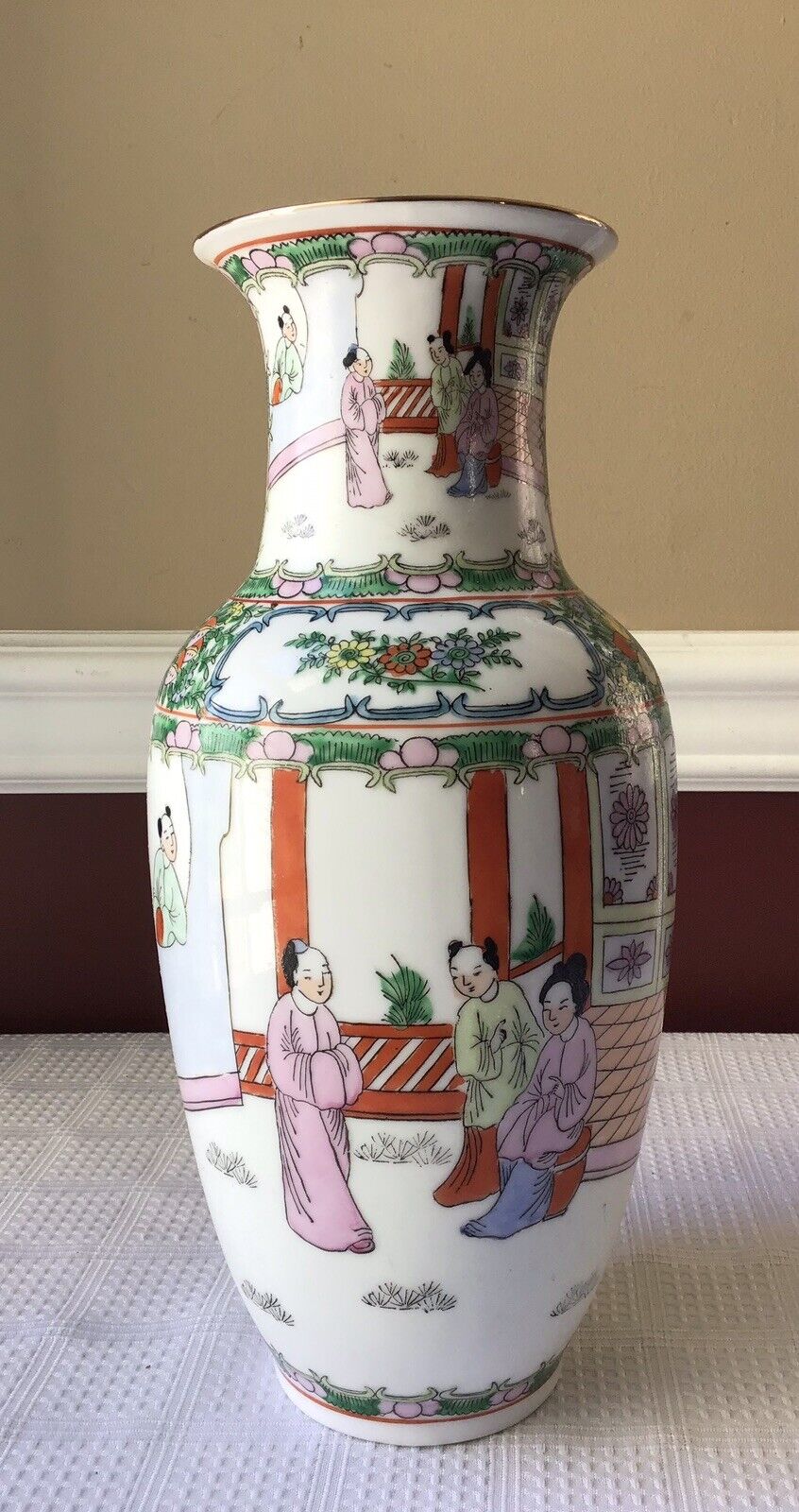 Vintage 12” Chinese Porcelain Rose Medallion Vase