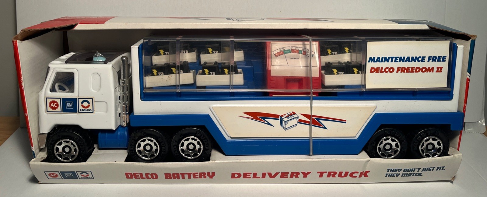 Delco Baterry Delivery Truck - Maintenance Free Del o Freedom II - Buddy L (B31)