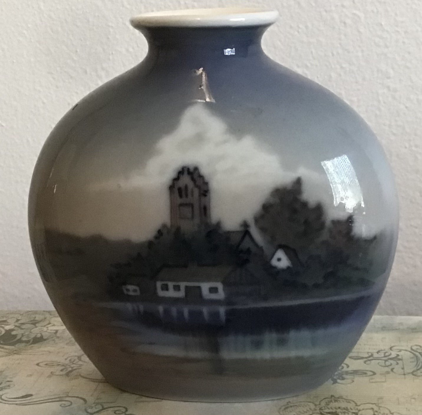 Vintage Dahl Jensen Copenhagen Denmark 46/91 Porcelain Church Landscape Vase