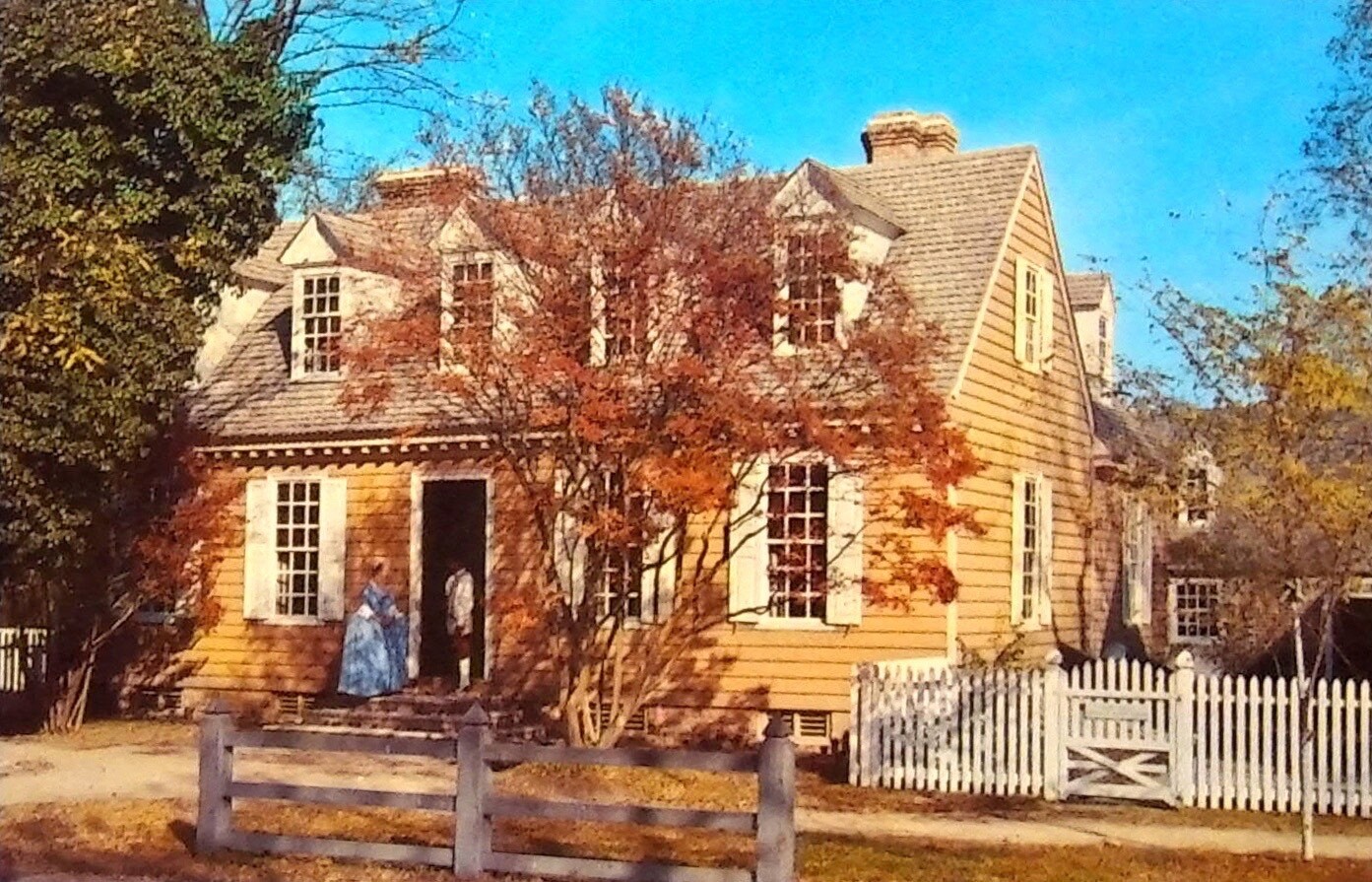BRUSH EVERARD HOUSE TOWN COLONIAL WILLIAMSBURG VIRGINIA VA -  VINTAGE POSTCARD
