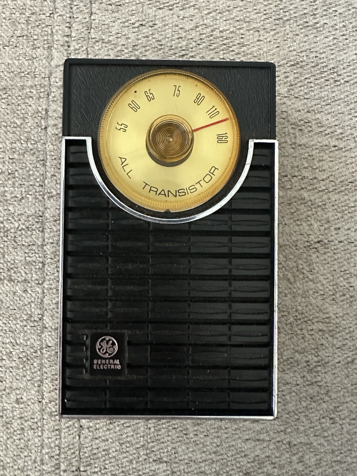 Vintage GE General Electric All Transistor Radio Model P1710C, NOT Working
