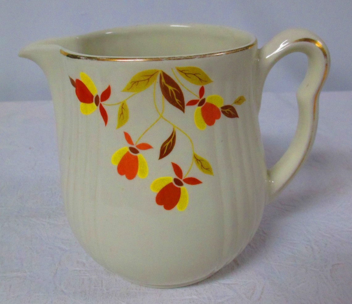 Vintage Hall\'s Superior Quality Kitchenware Autumn Leaf Pitcher 6\ Vintage Hall\'s Superior Quality Kitchenware Autumn Leaf Pitcher 6\