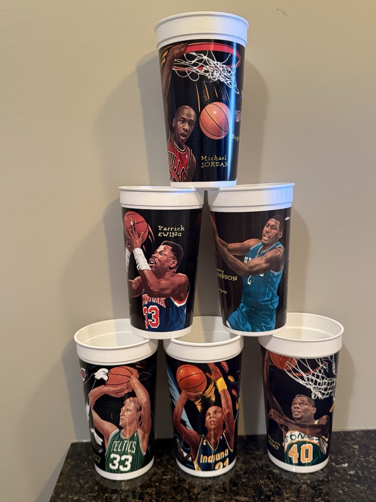 McDonald\'s 1995 Looney Tunes NBA Showdown Set of 6 Cups Jordan/Ewing/Bird/Miller