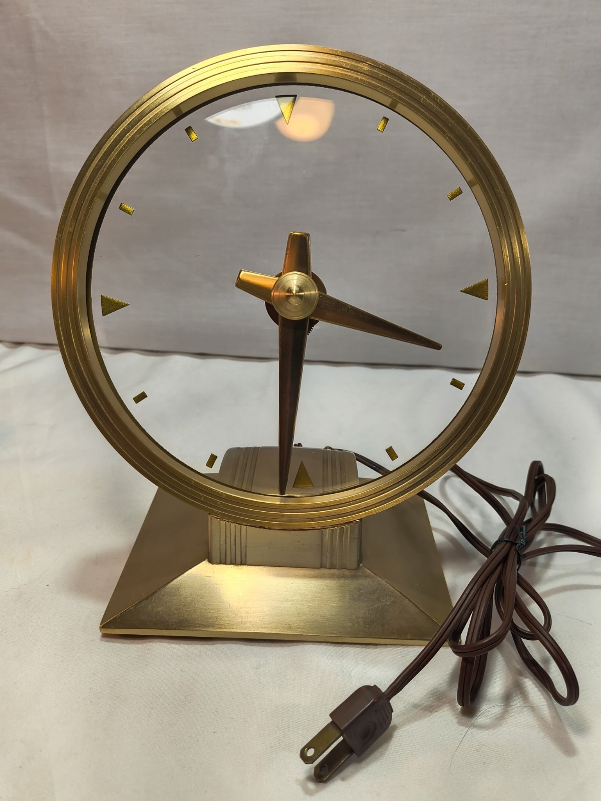 VTG MCM Haddon Golden Vision Electric Clock/Rear Nightlight **READ VTG MCM Haddon Golden Vision Electric Clock/Rear Nightlight **READ