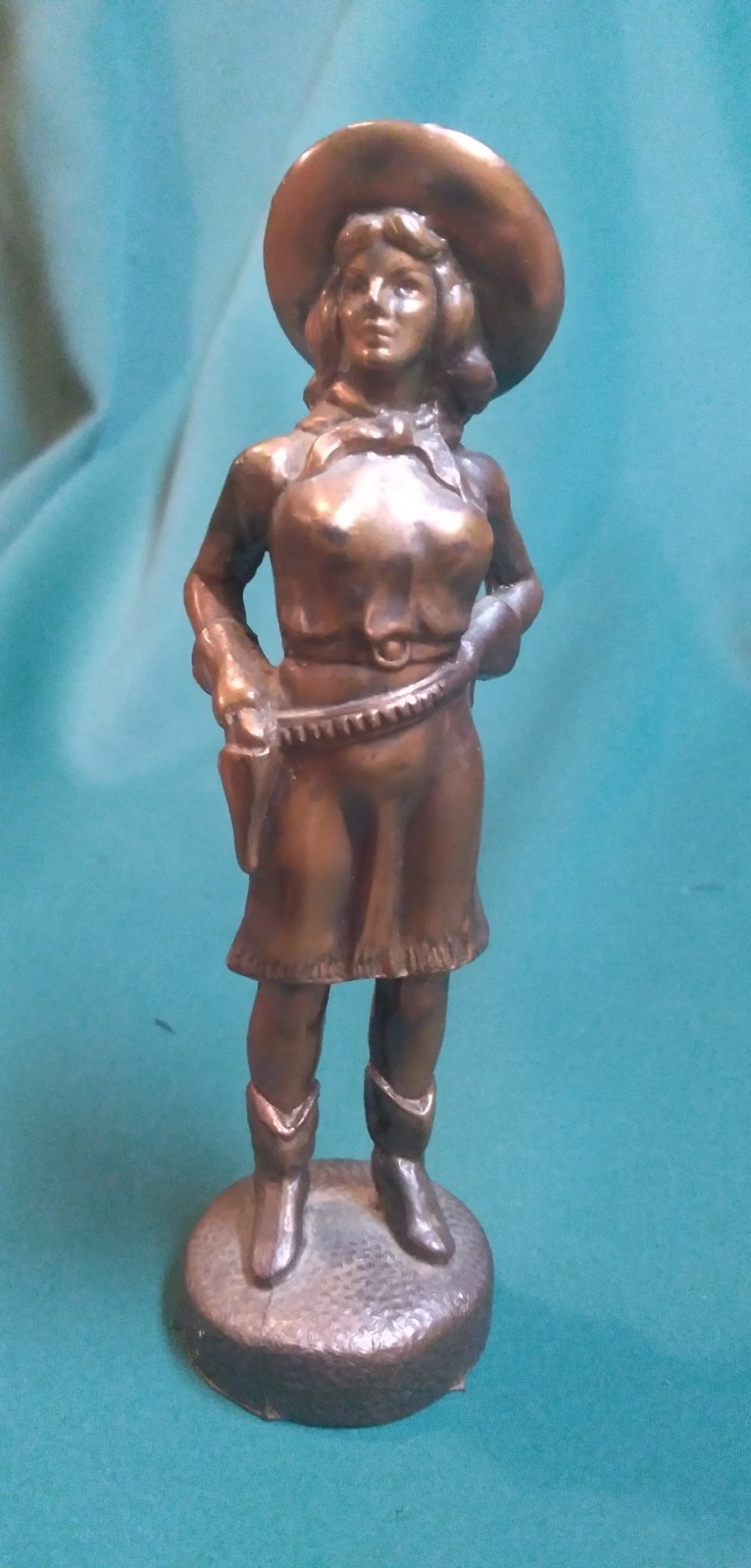 Antique Western Woman Bronze Sculpture   Annie Oakley