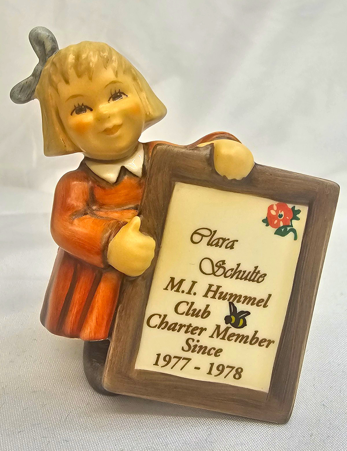 Goebel Hummel #2217/A Do You Love It 2004 Clara Schultz Charter Member Figurine