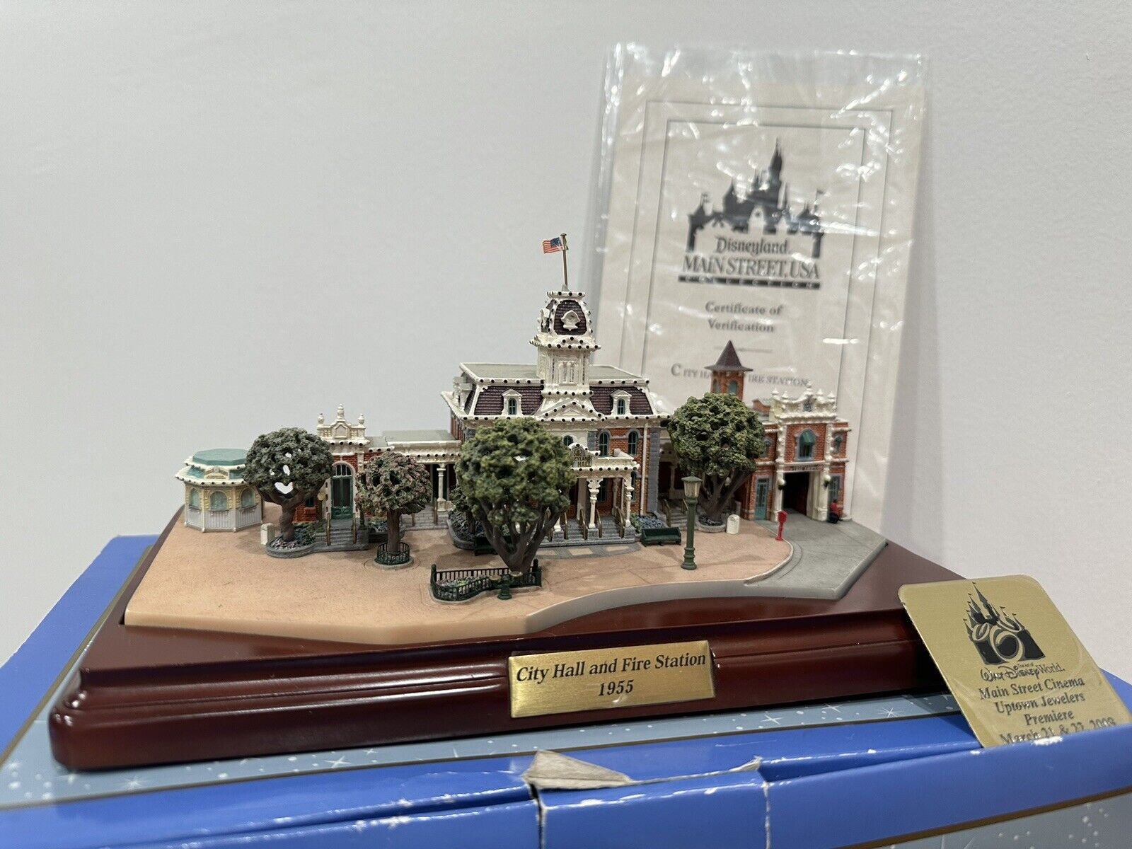 Disneyland OLSZEWSKI Main Street USA City Hall & Fire Station 1st Edition Rare