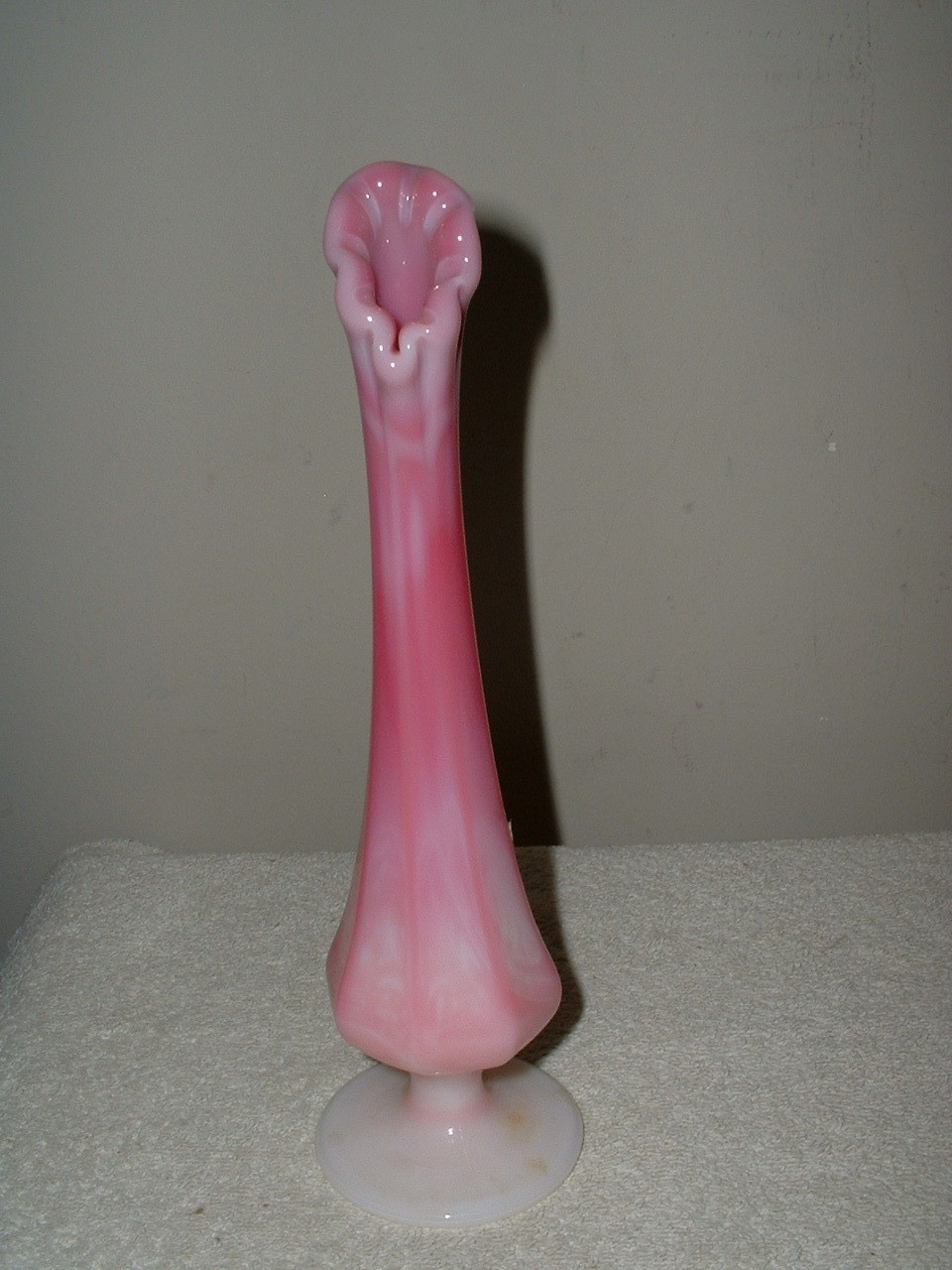 Vintage Fenton Rosalene 8 3/4\ Vintage Fenton Rosalene 8 3/4\
