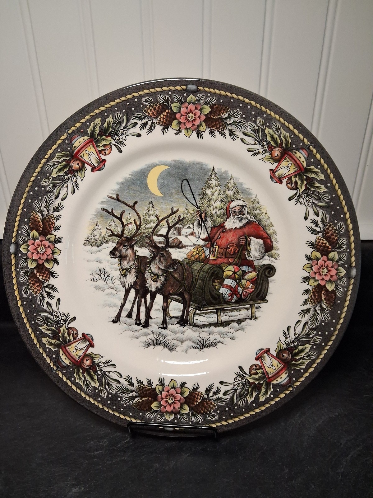 Royal Stafford Santa\'s Sleigh Lantern Border Christmas  Dinner Plate 11722988