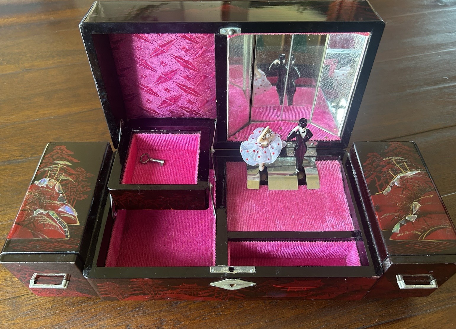 VTG Inlaid Pearl Mt Fuji Japanese Jewelry Music Box Dancing Ballerina & Man