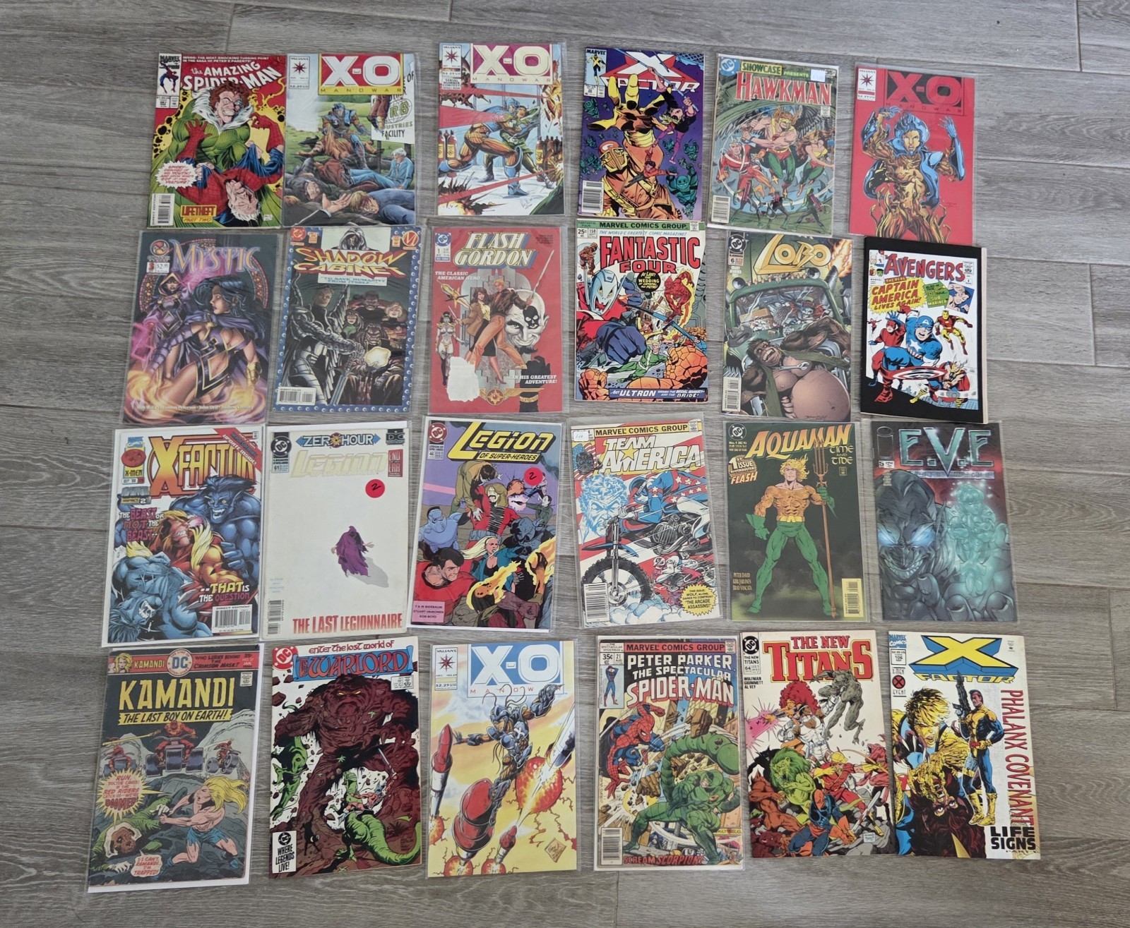 Comic Job Lot I 24 Various Conditions Bronze Tarzan Flash Thor