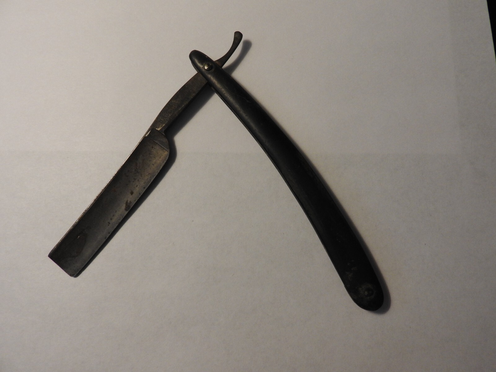 Antique Hessen Bruch & Co. Handled Straight Razor