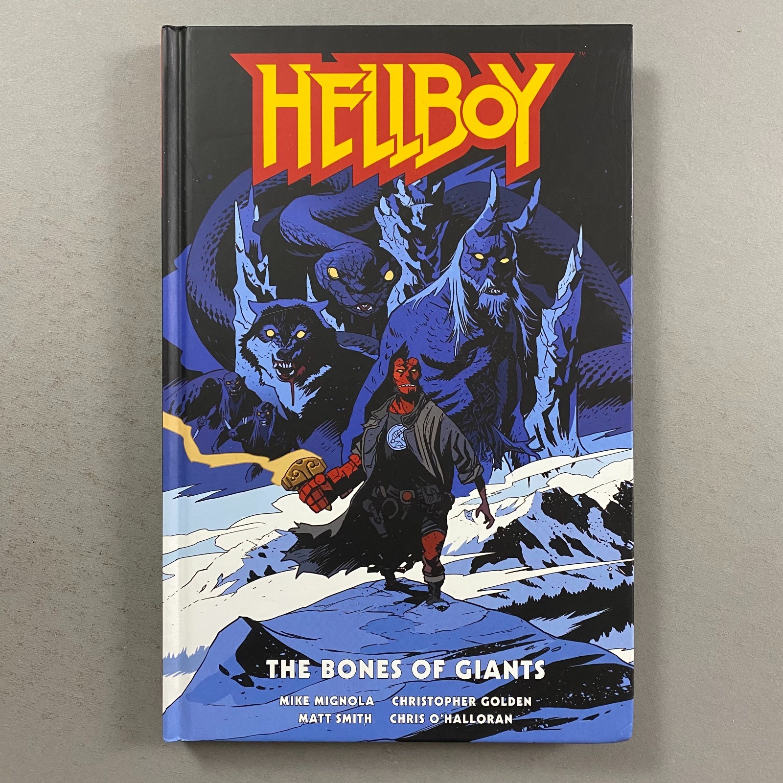 HELLBOY THE BONES OF GIANTS HC (2022, DARK HORSE COMICS) HELLBOY THE BONES OF GIANTS HC (2022, DARK HORSE COMICS)
