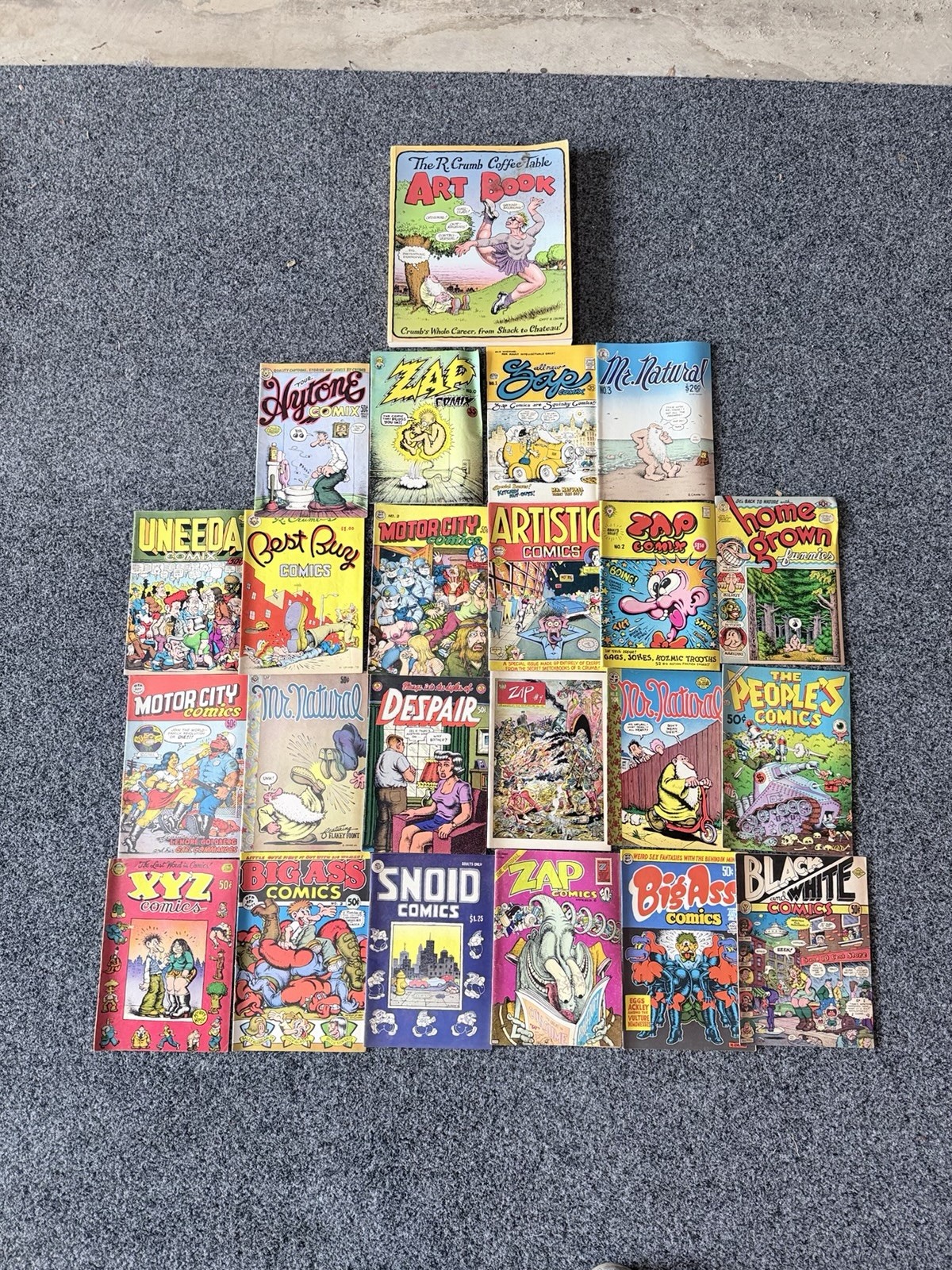 R. Crumb Underground Comics Lot Of 23 Pieces.