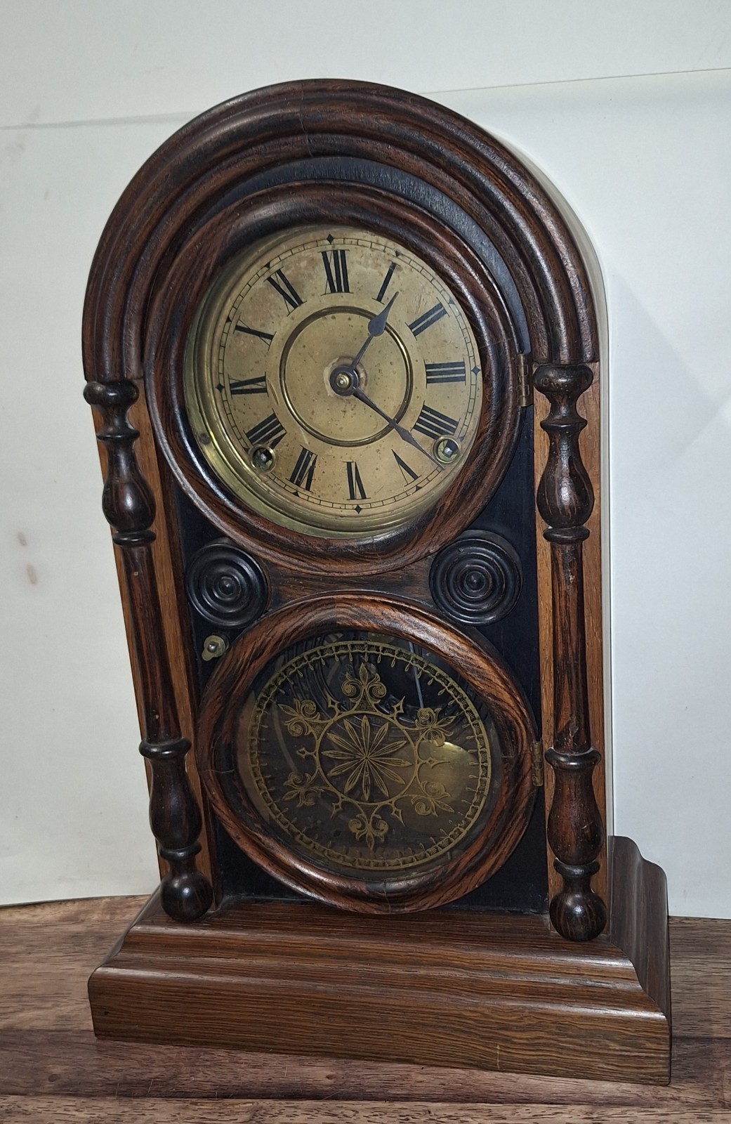 Antique Ingraham Venetian Walnut Case 8 Day Mantel / Shelf Chime Clock Working