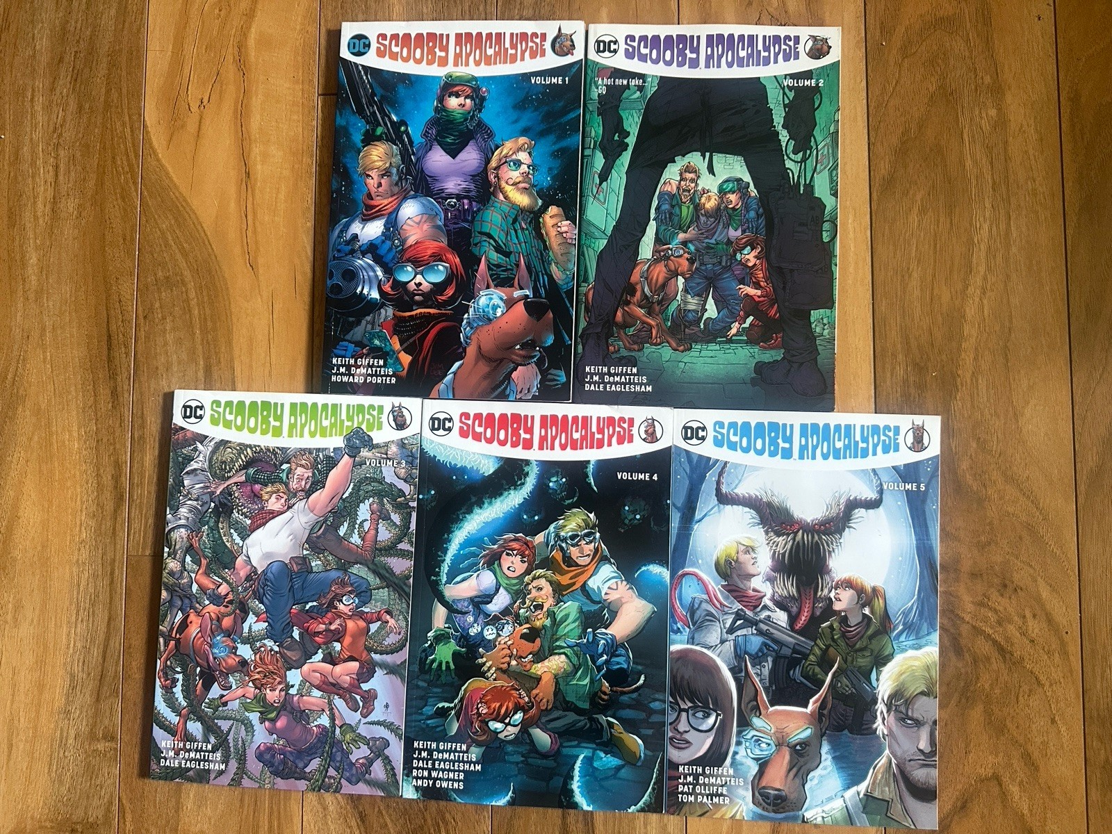 SCOOBY-DOO APOCALYPSE TPB Near COMPLETE SET Vol 1-2-3-4-5 DC COMICS Rare and OOP