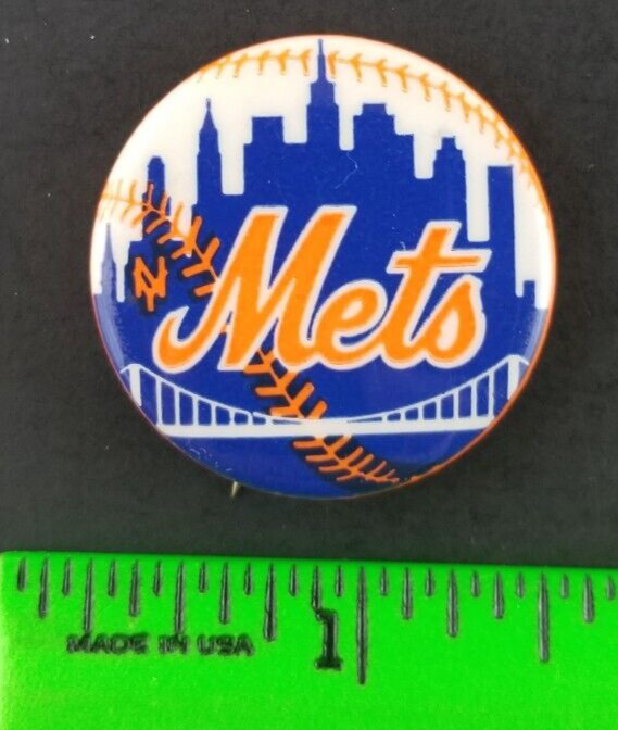 Vintage 1960's New York Mets Baseball Pinback Pin