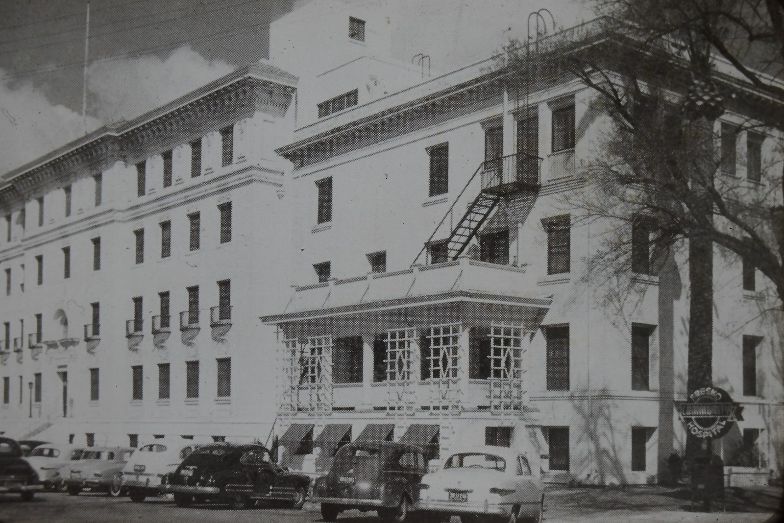 c1950\'s 35mm Slide Film Fresno Community Hospital Ford Chevrolet Cars American