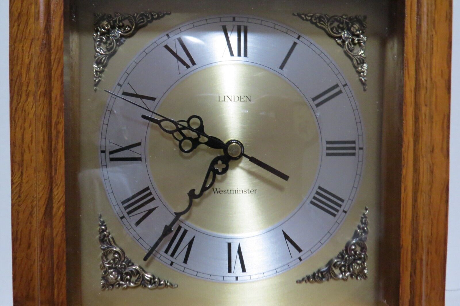 Linden Quartz Mantle Clock, 1/4 Hour Chime, Dual Chime, New Movement, Oak Case