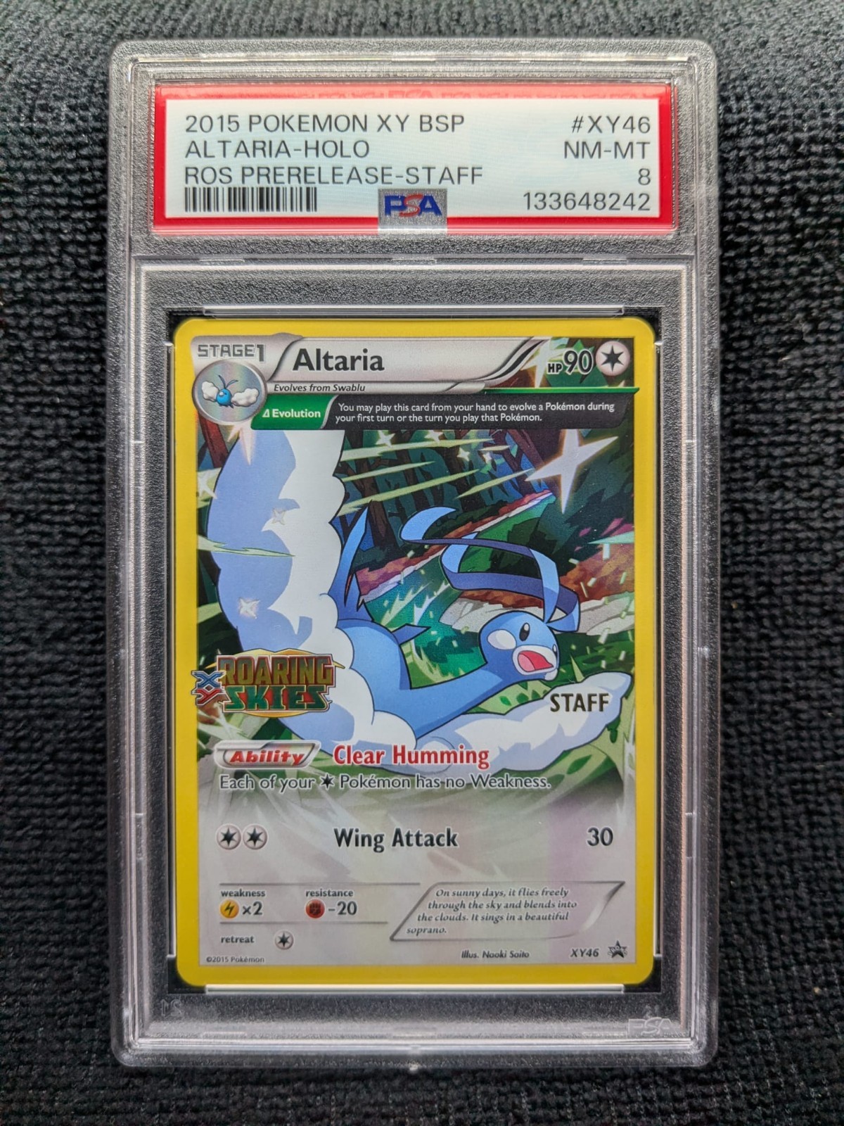 2015 POKEMON XY ROARING SKIES PRERELEASE-STAFF #XY46 ALTARIA-HOLO PSA 8