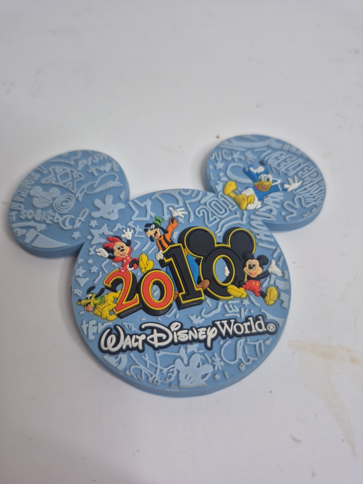 Walt Disney World 2010 Magnet Mickey Minne Goofy Donald Pluto
