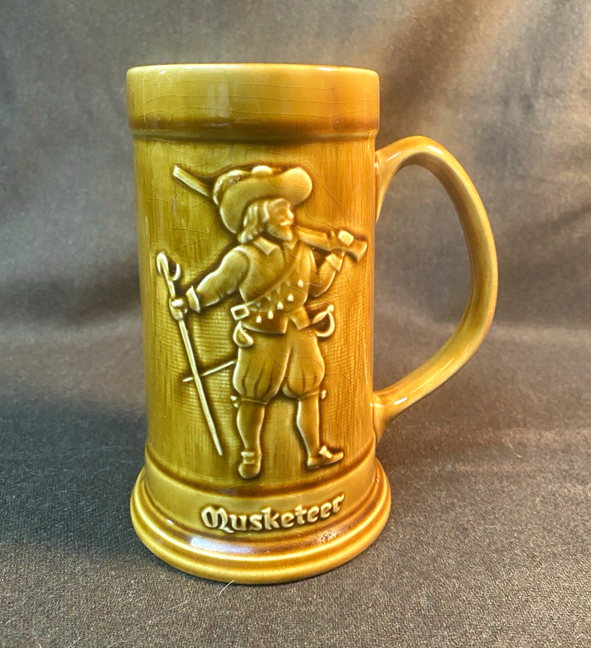 Arthur Wood 1 Pint Embossed Musketeer Mug, Made in England Circa 1643