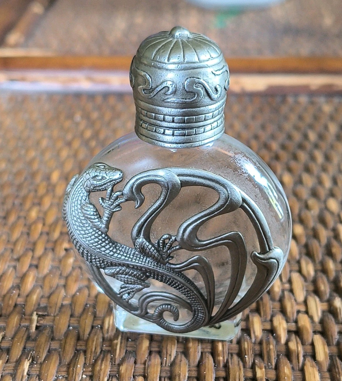 JJ Jonette Vintage Glass Perfume Bottle Pewter Lizard Decor- Excellent Condition JJ Jonette Vintage Glass Perfume Bottle Pewter Lizard Decor- Excellent Condition