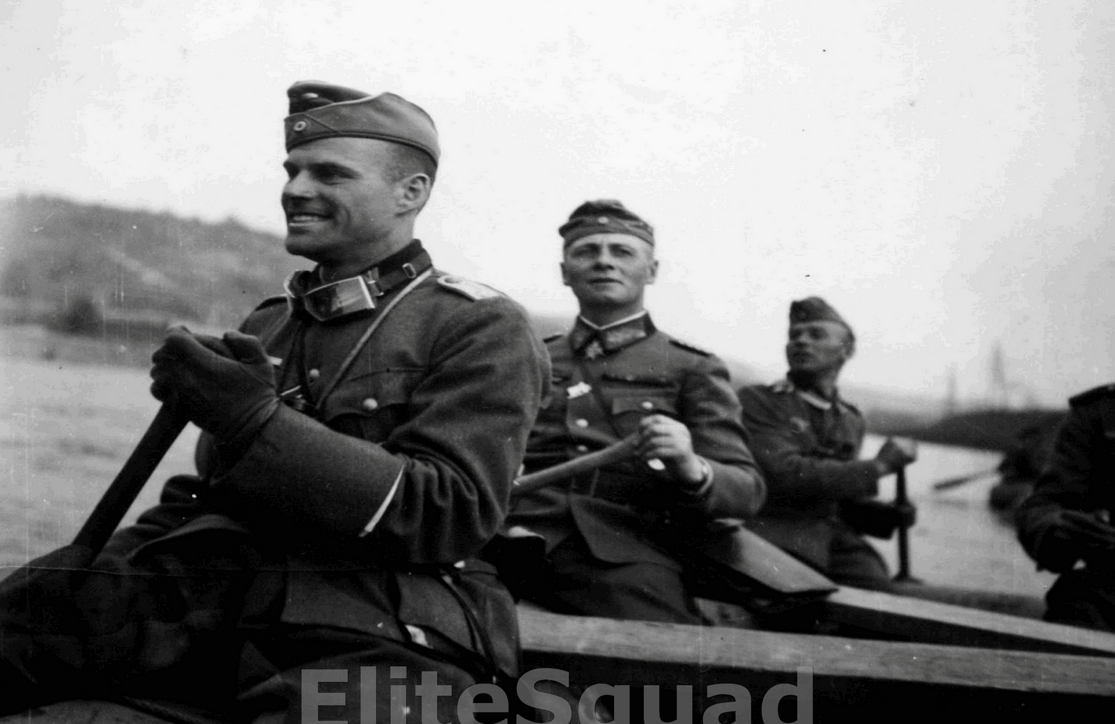 WW2 Photo Maj. Gen. Erwin Rommel paddling across a French river in 1940 WWII 173