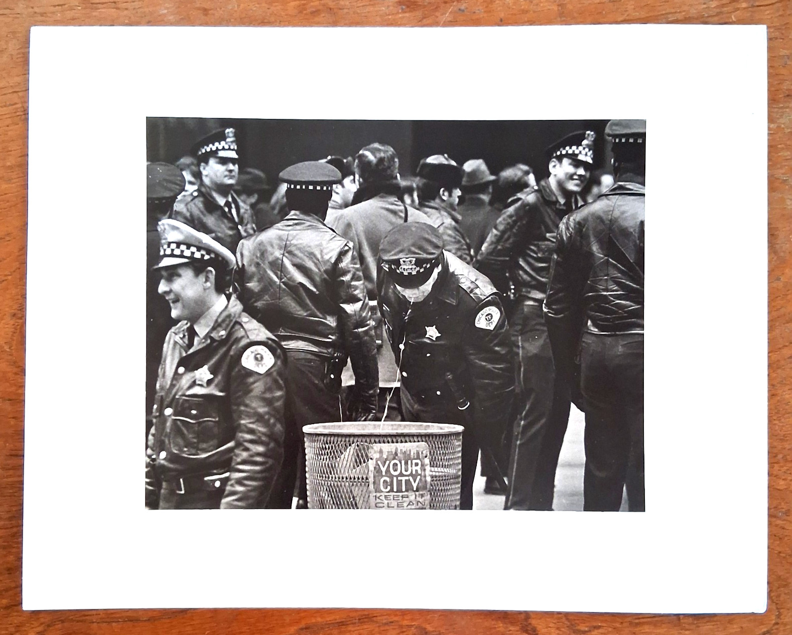 Charles Gatewood vintage photograph, from Sidetripping, CHI 1970 - 11x14 SIGNED Charles Gatewood vintage photograph, from Sidetripping, CHI 1970 - 11x14 SIGNED