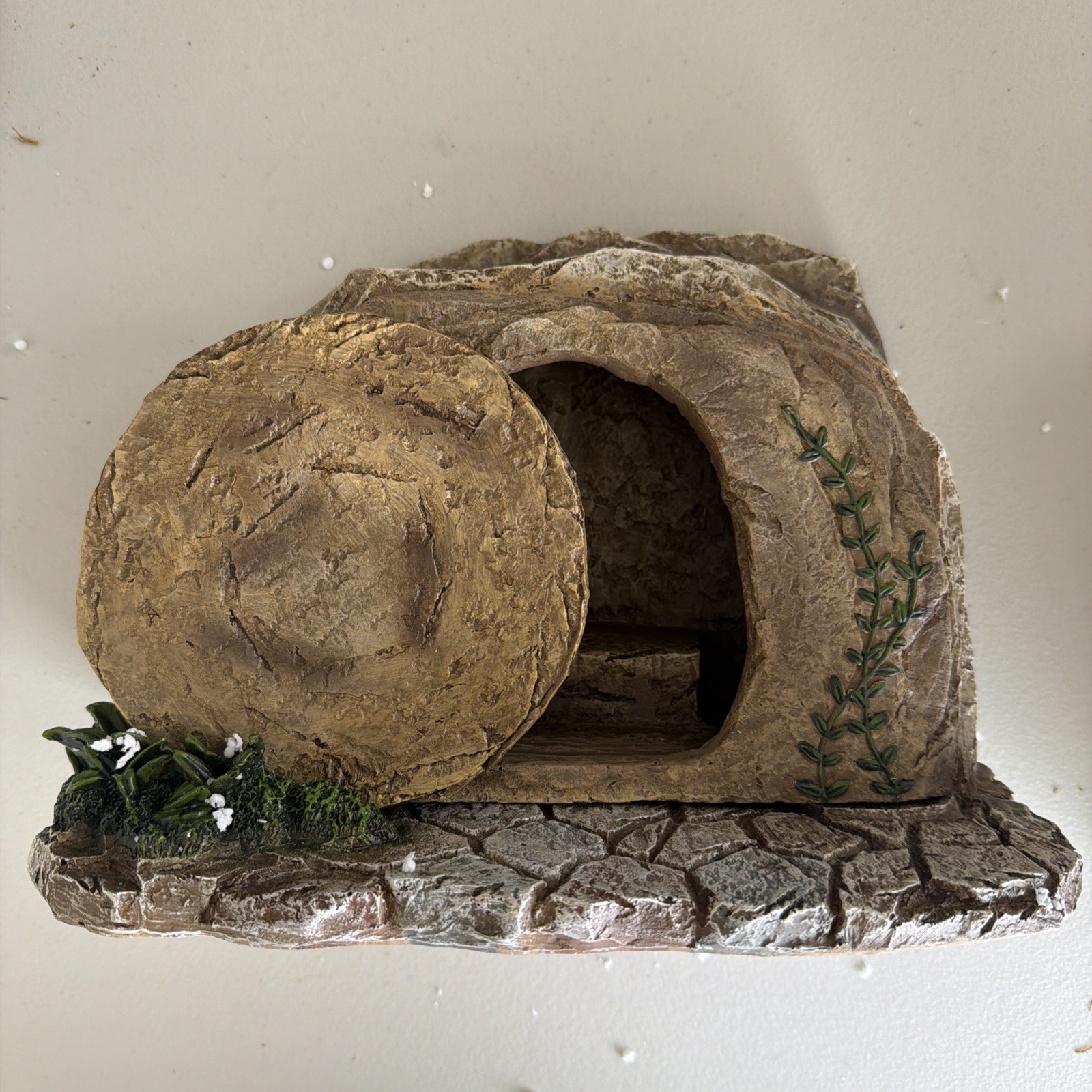 Fontanini Lighted Easter Resurrection Tomb Scene
