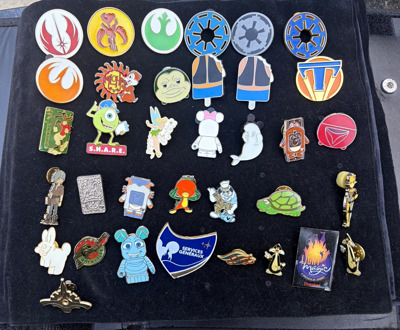 Rare exclusive Disney pin lot cast hidden Mickey 35 lot  AUTHENTIC