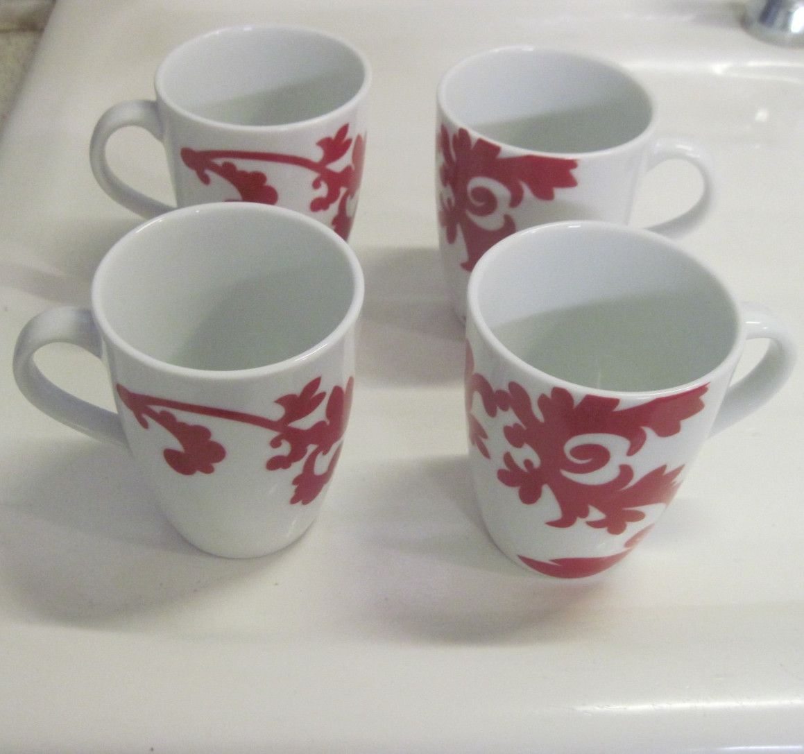 EURO Ceramica Calarama Red and White Coffee Mug Cup Set of 4 NEW/w tags