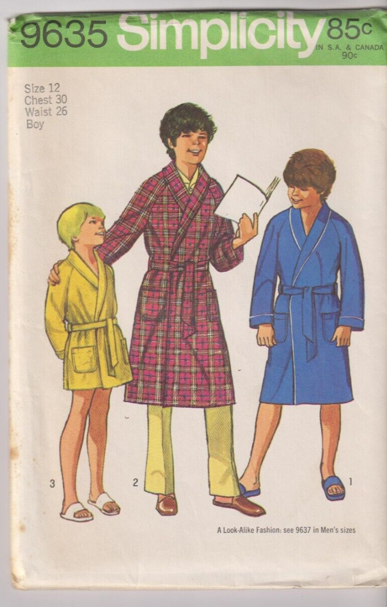 9635 SIMPLICITY c.1971 - Classic ROBE - BOYS Sz 12