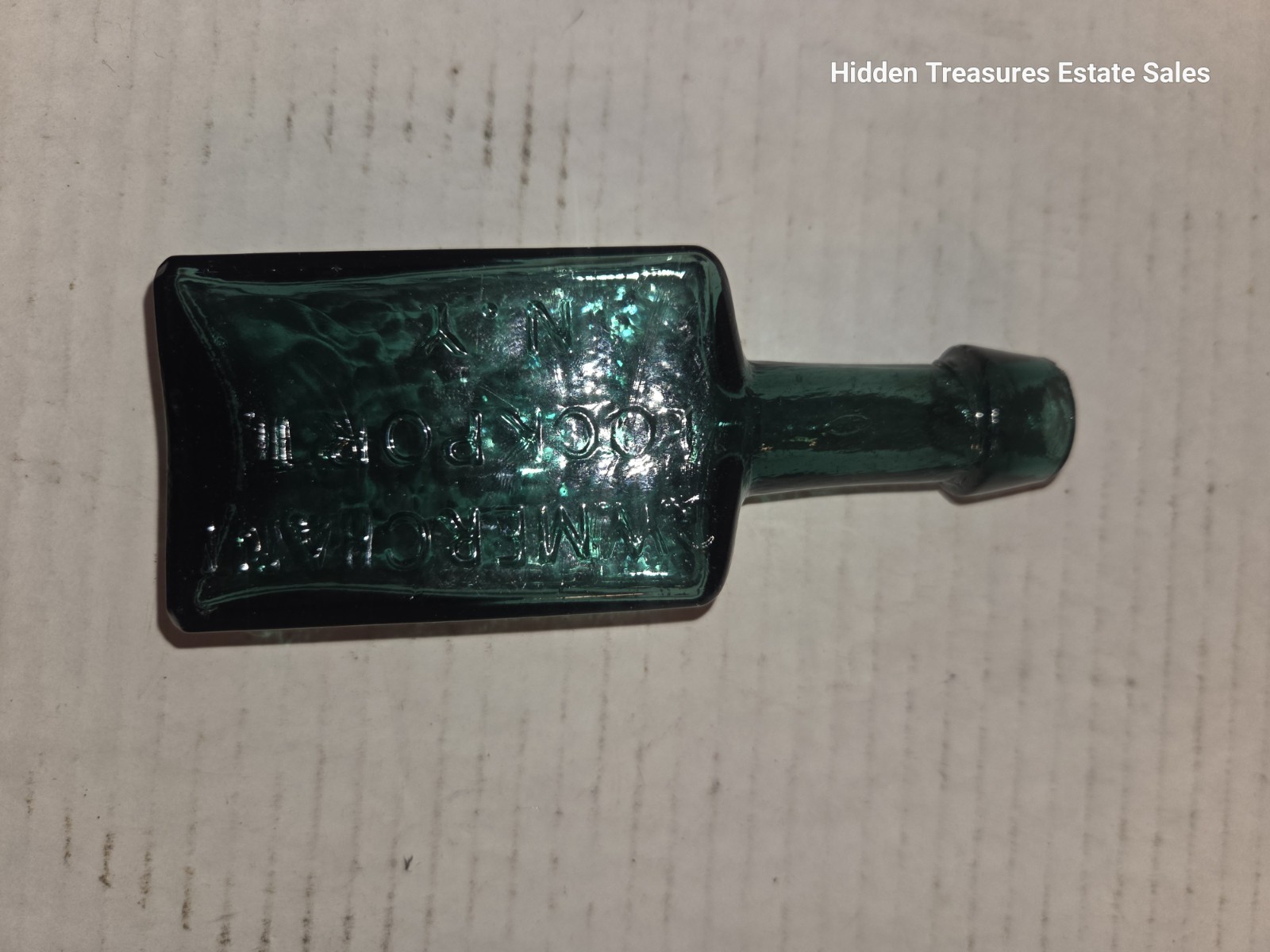 Antique 1840s G. W. Merchant Lockport New York green medicine bottle pontil 