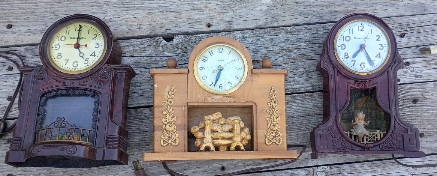 Vintage MasterCrafters & United Mantel Table Clocks Model 272, 419