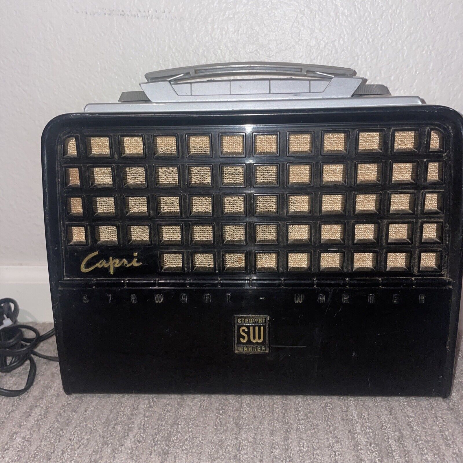 Antique Stewart Warner Capri Portable Tube Radio Model # 9175-H Circa 50's WORKS
