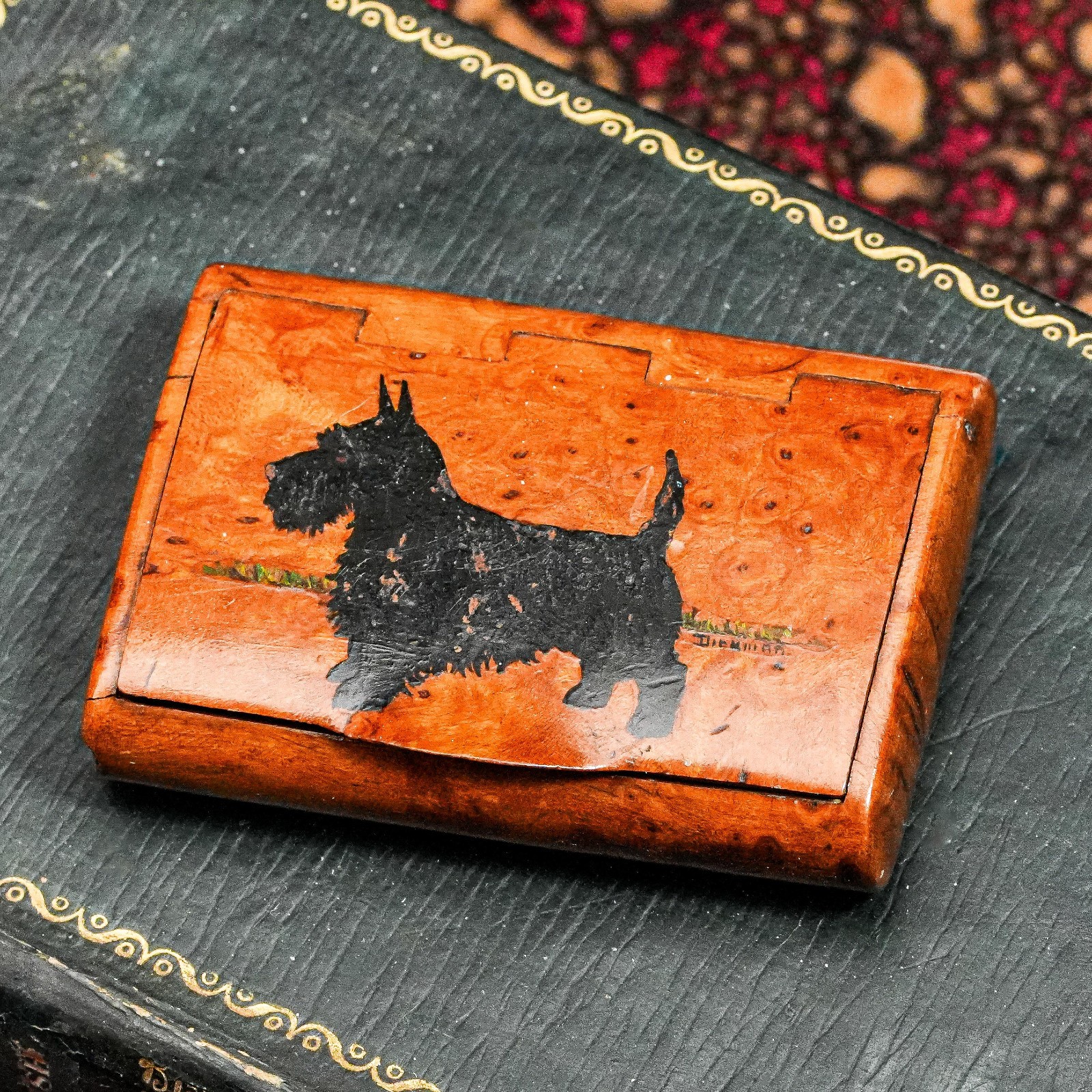 Fantastic Antique Handmade Burlwood Snuff Box Hand Painted Scottish Terrier Dog Fantastic Antique Handmade Burlwood Snuff Box Hand Painted Scottish Terrier Dog