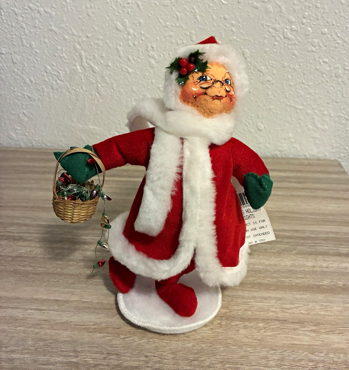 Annalee Mrs. Holiday Lights Mrs. Claus 7\