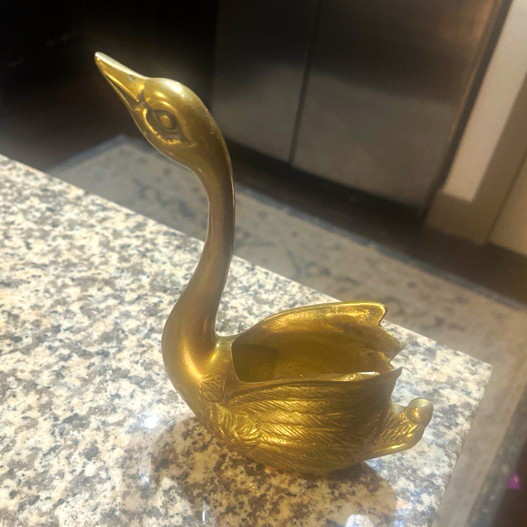  vintage solid brass  Swan Figurine Decorative /planter 7.3” tall