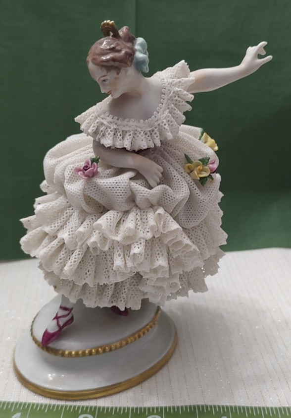 Volkstedt Germany 1762 Fanny Elssler Dresden Lace Ballerina 5.5\