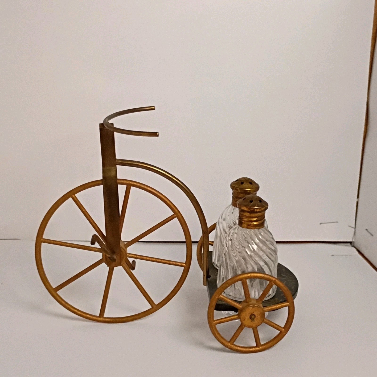 VINTAGE Clear Glass Salt & Pepper Shakers Set 3pc in Metal Cart Stand