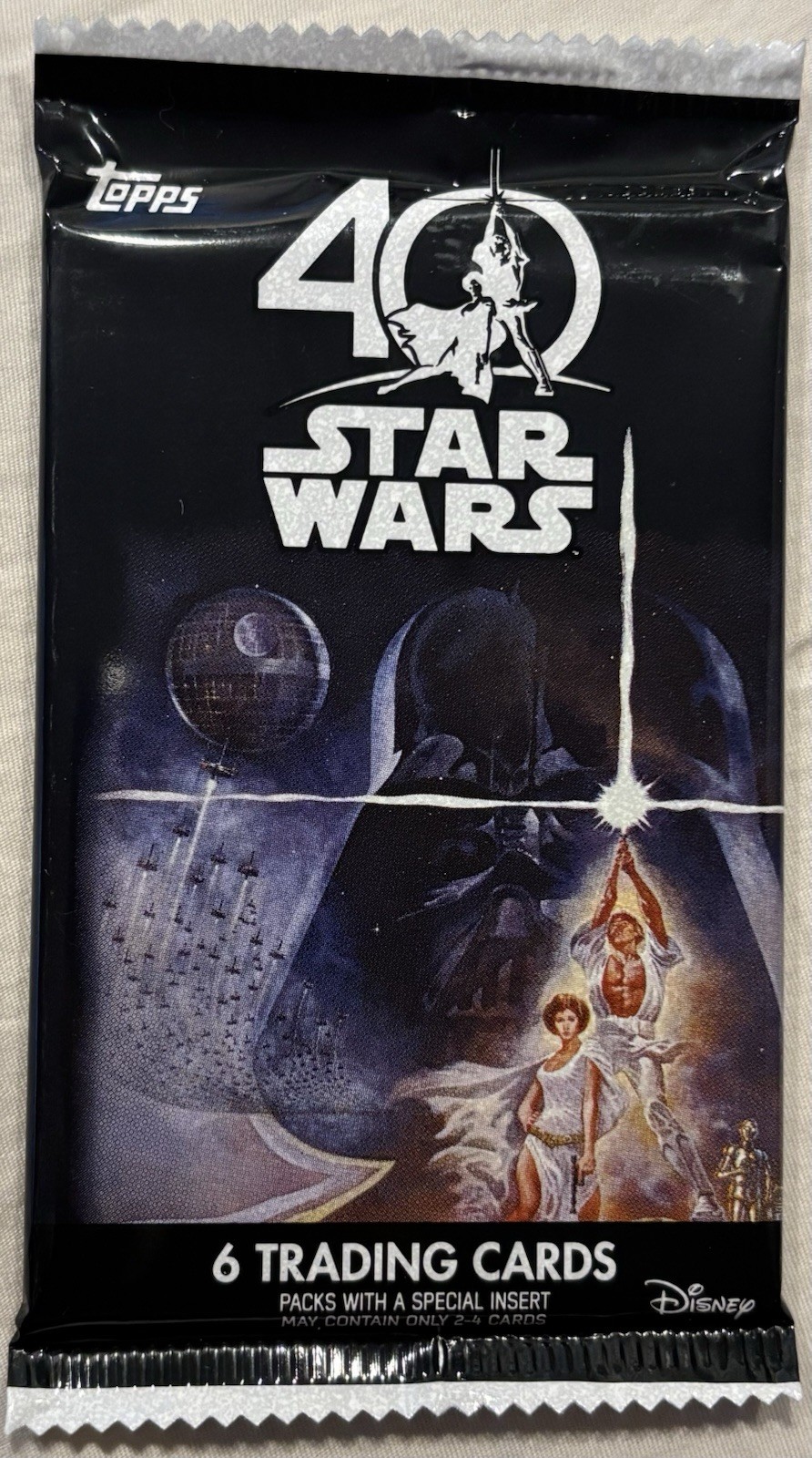 2017 TOPPS STAR WARS 40th ANNIVERSARY PACK with 6 CARDS 2017 TOPPS STAR WARS 40th ANNIVERSARY PACK with 6 CARDS