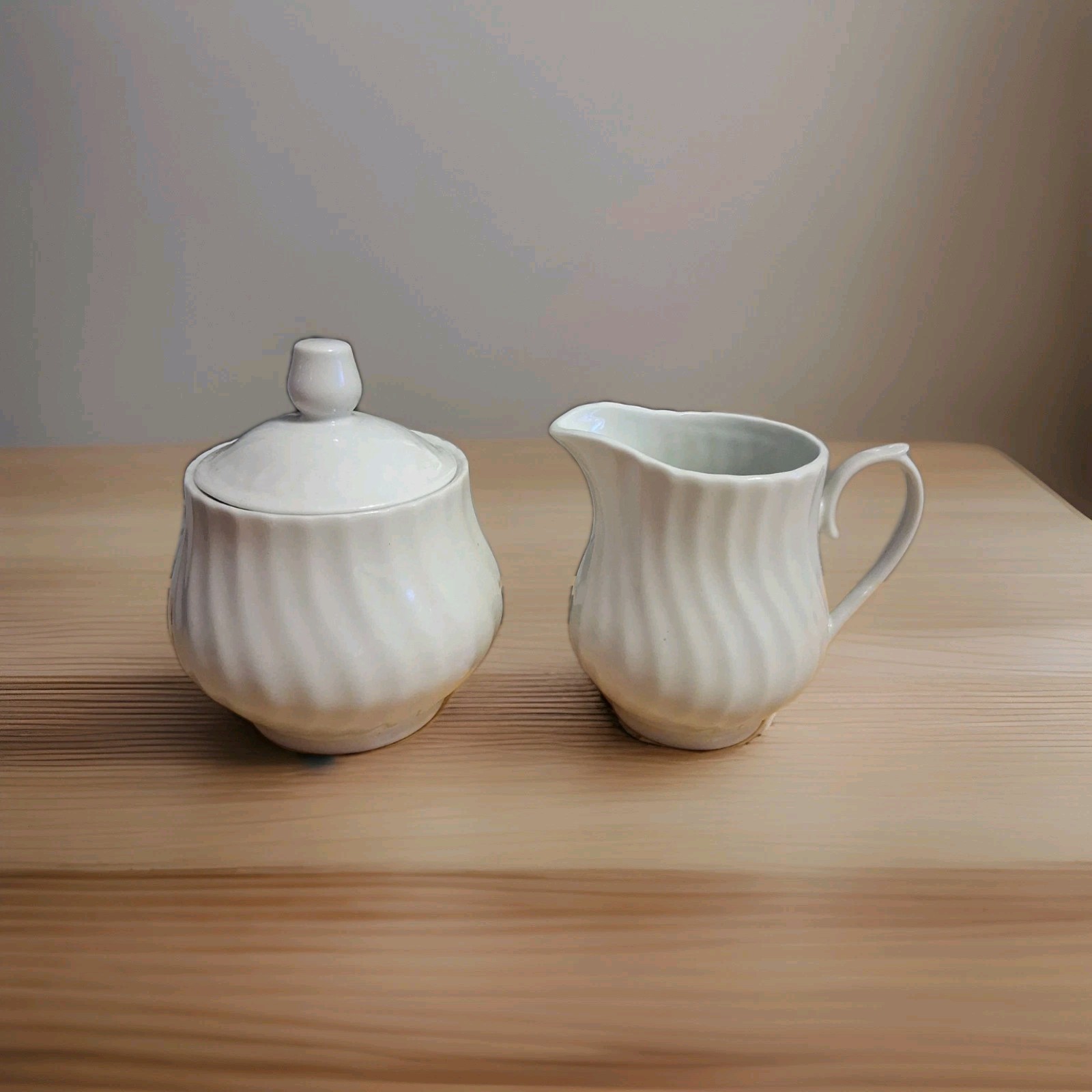 Vintage Remington Fine China Swirl Pattern White Cream And Sugar Set Lidded Vintage Remington Fine China Swirl Pattern White Cream And Sugar Set Lidded